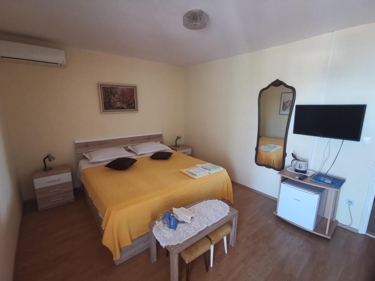 Guest House Jelsa Jelsa  Bagian luar foto