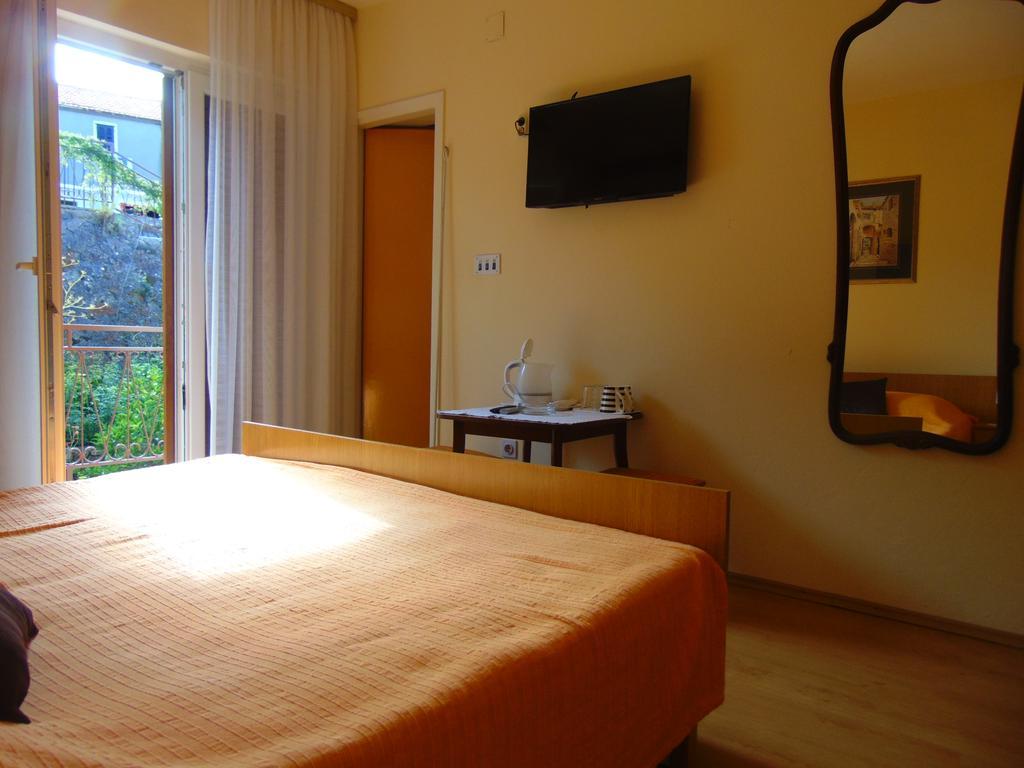 Guest House Jelsa Jelsa  Bagian luar foto